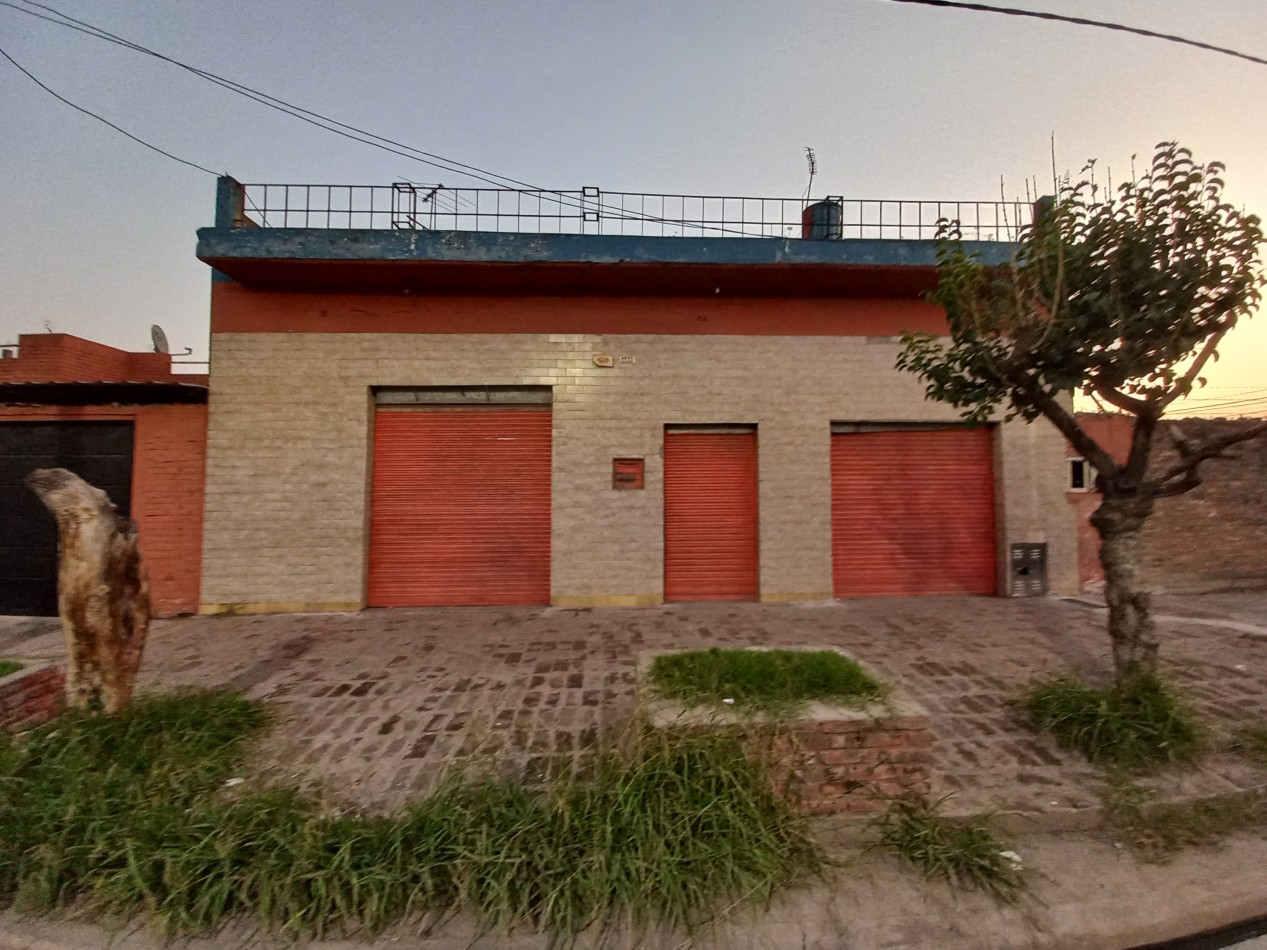 VENTA DE CASA CON LOCAL