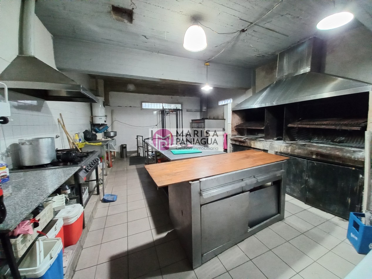 Se vende Salon de Fiesta