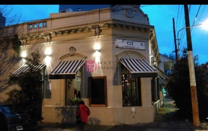 SE VENDE HERMOSA ESQUINA