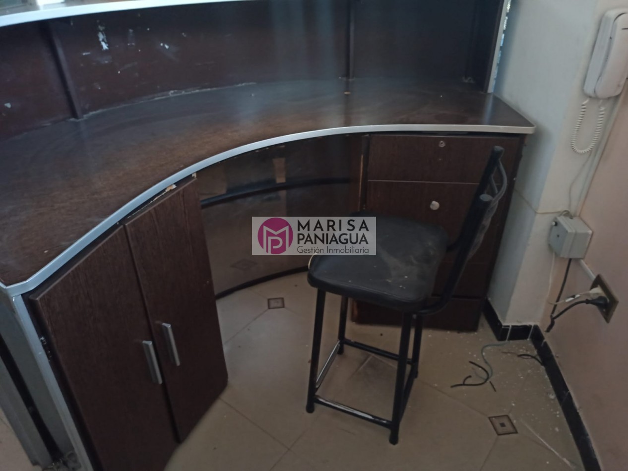SE ALQUILAN CONSULTORIOS