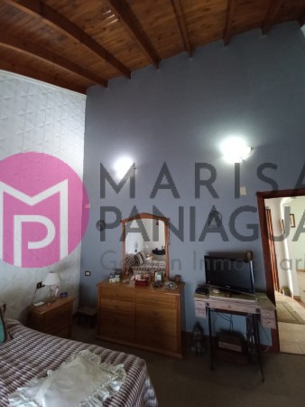 CASA DE DOS PLANTAS CON LOCAL