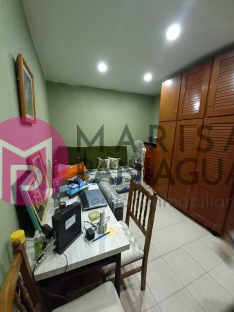SE VENDE CASA 4 AMBIENTES IMPECABLE!