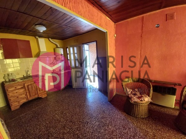 CASA DE DOS PLANTAS CON LOCAL