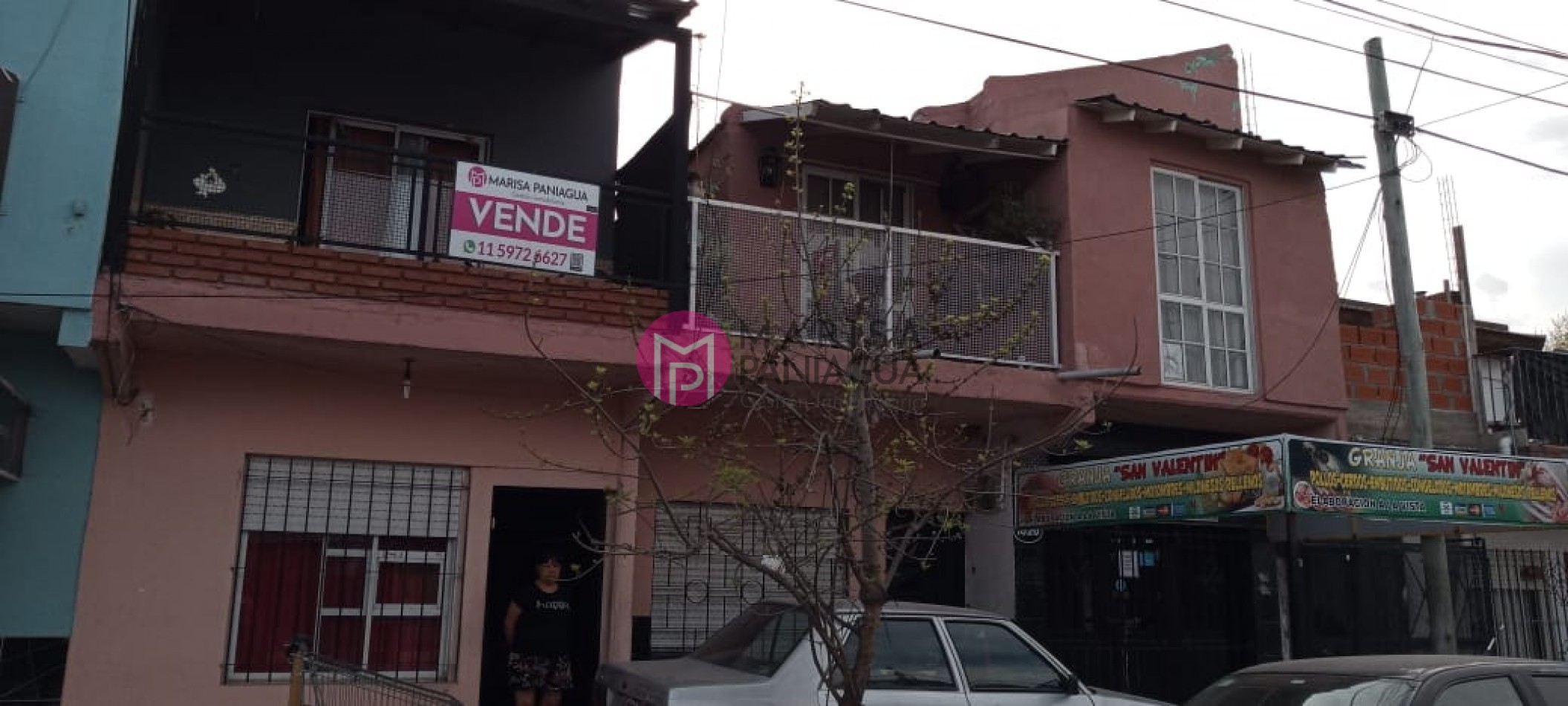 CASA CON DEPARTAMENTOS Y LOCAL