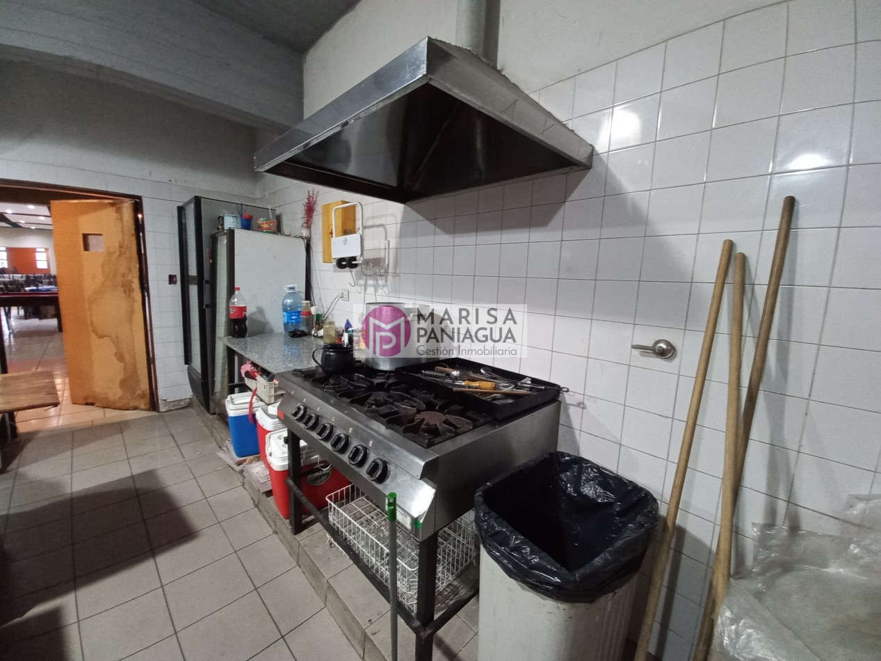 Se vende Salon de Fiesta