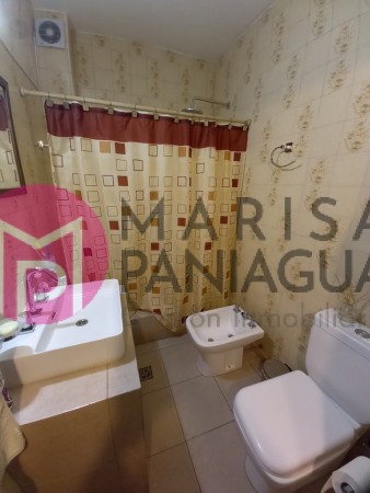 SE VENDE CASA 4 AMBIENTES IMPECABLE!
