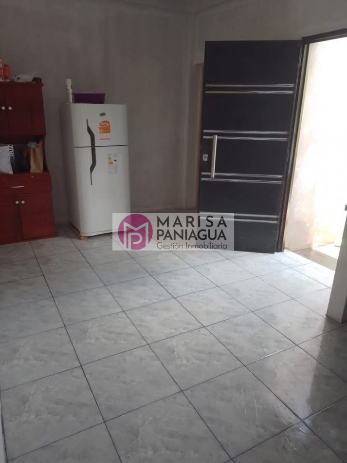 VENTA de LOCAL + DOS DEPARTAMENTOS