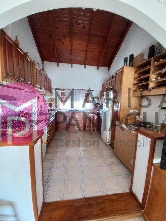 CASA DE DOS PLANTAS CON LOCAL
