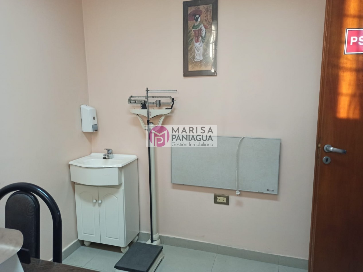 SE ALQUILAN CONSULTORIOS