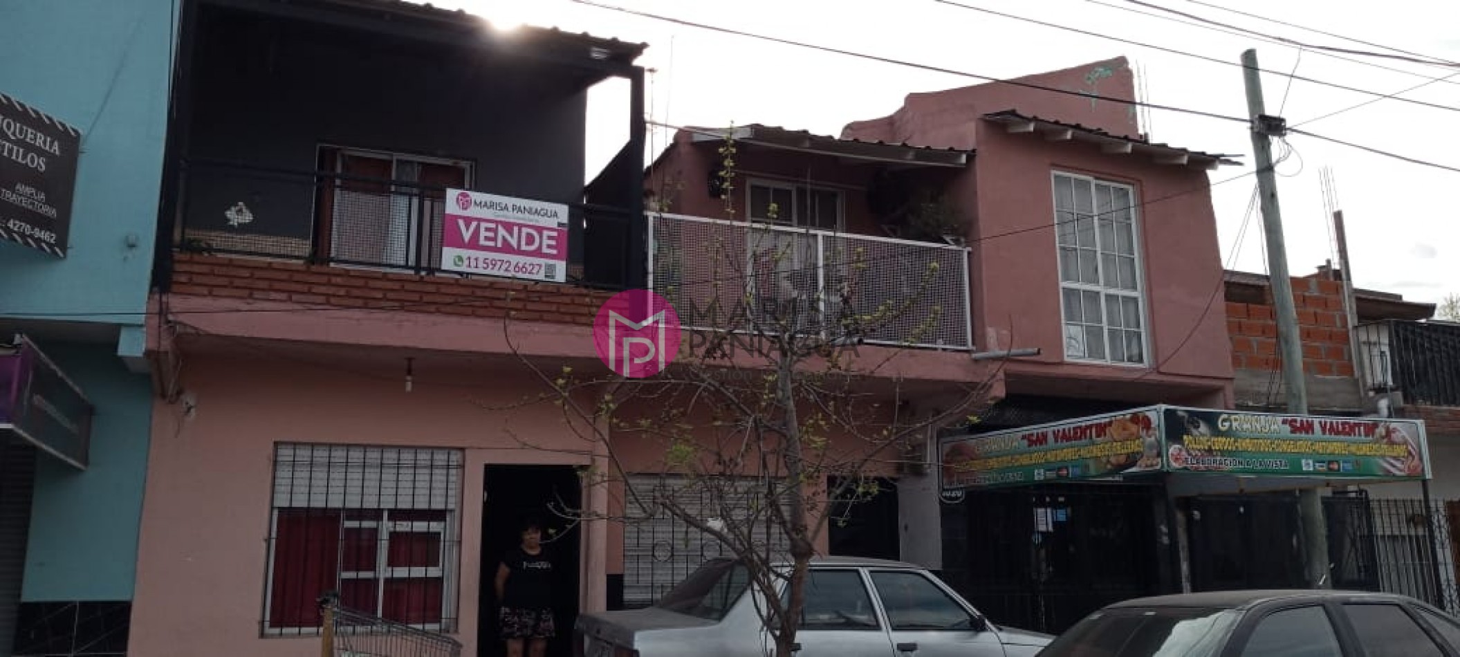 CASA CON DEPARTAMENTOS Y LOCAL