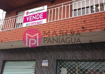 SE VENDE CASA CON LOCALES