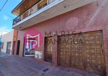 CASA DE DOS PLANTAS CON LOCAL